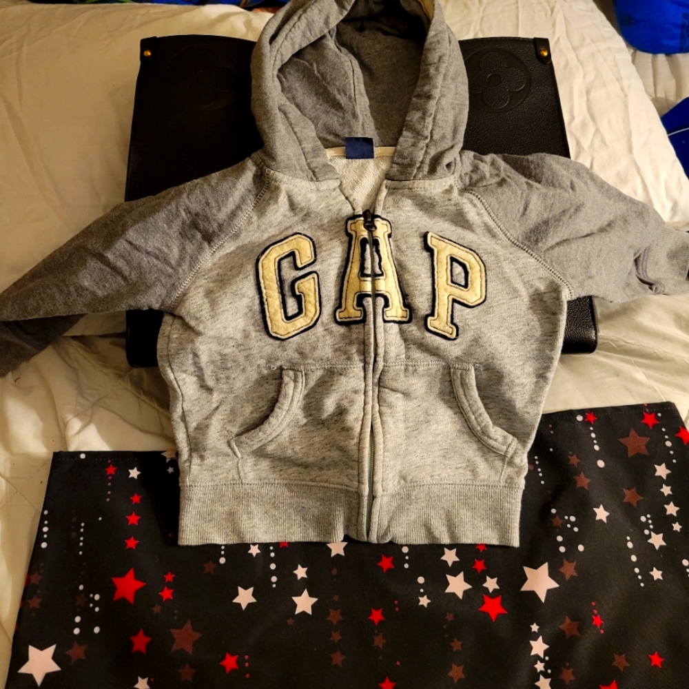 Kids Gap hoody size 4